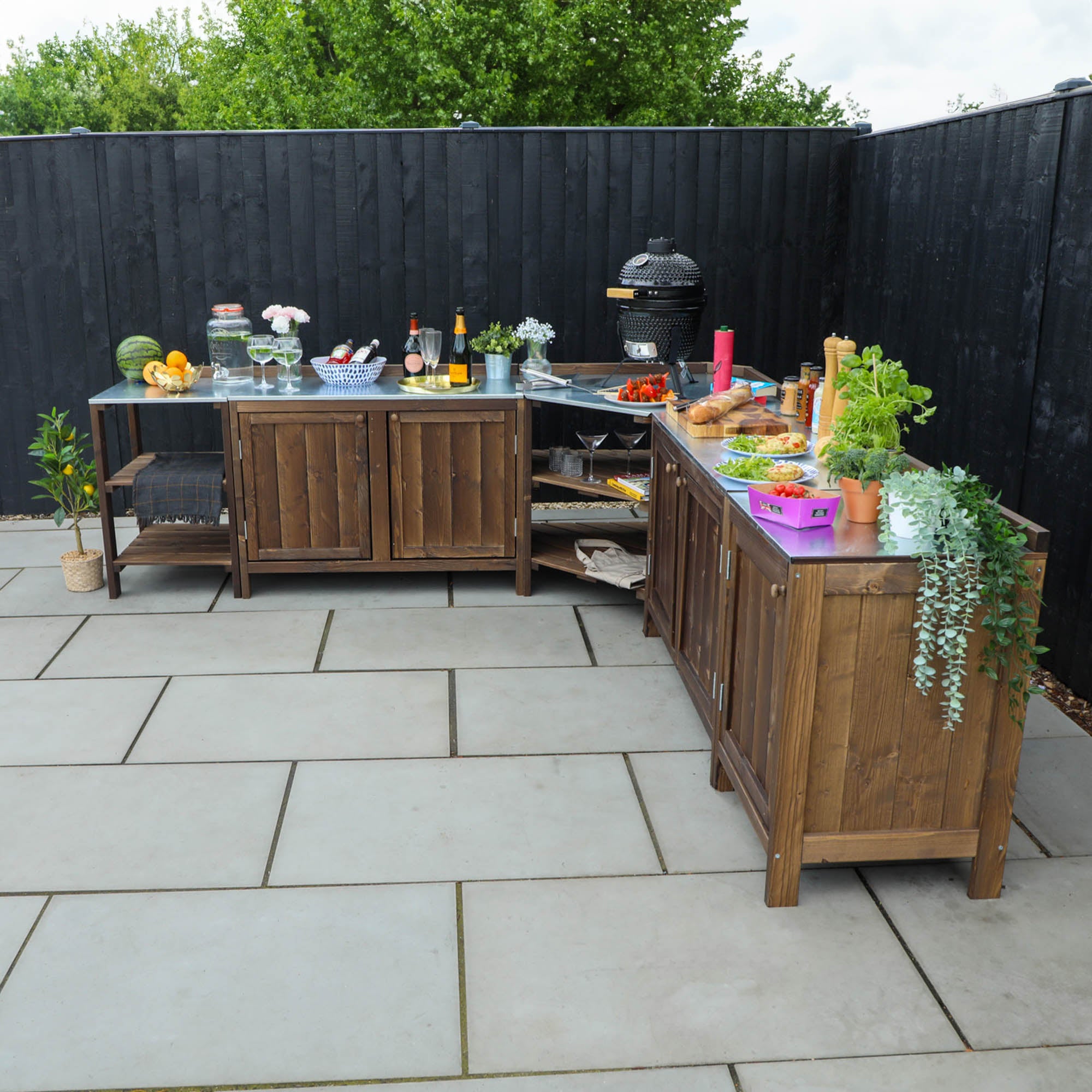 Ultimate Trent Outdoor Kitchen